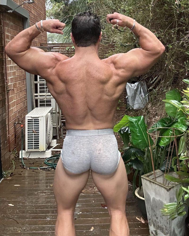 Client back pose, week 0 and week 72